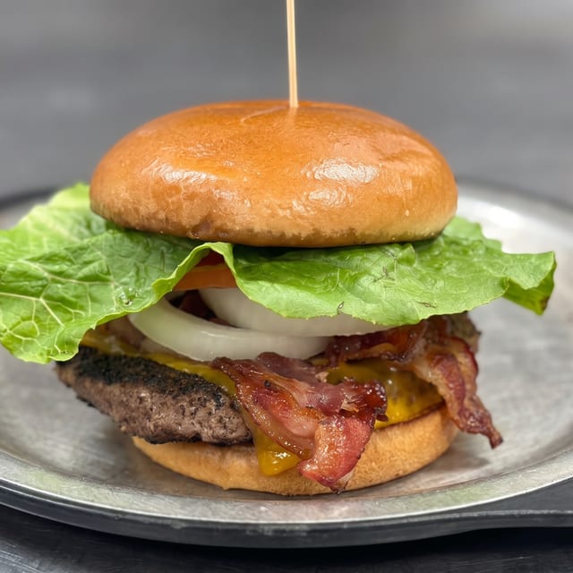 8oz Cheeseburger.